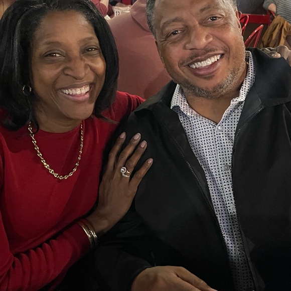 1-100- 6:00 pm est - $5 -- Women PURSE CLEAR OUT SALE!! 3/01 - Picture 3 of 16